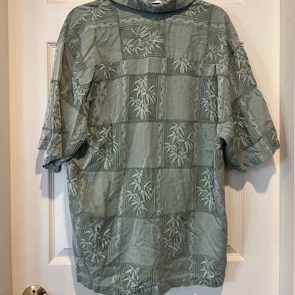 Button up vacation shirt - Picture 3 of 4